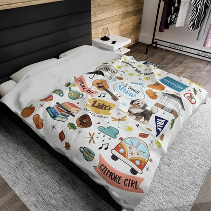Cozy Café Icon Collage Plush Fleece Blanket – Soft Aesthetic Throw for Book Lovers & Comfort Show Fans