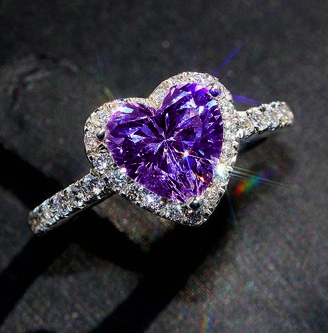 Romantic Heart-Shaped CZ Ring – Elegant Valentine’s Gift for Her