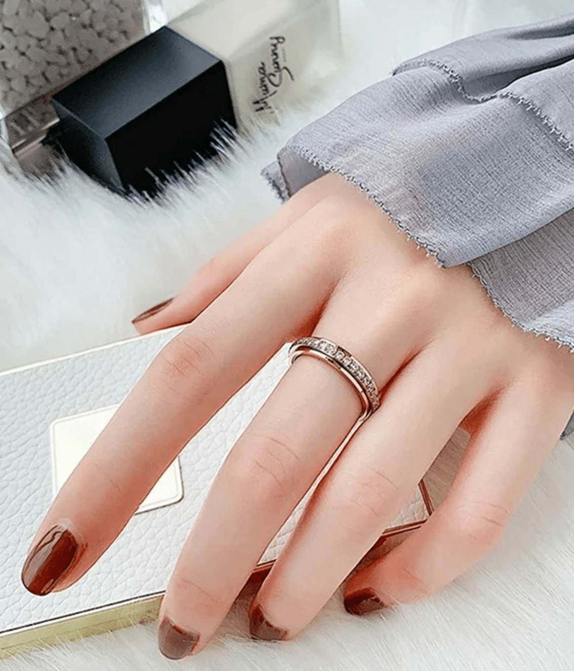 Anxiety Relief Spinning Ring – CZ Promise Ring for Calm & Comfort