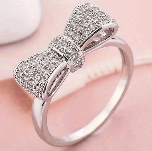Elegant Bow Promise Ring – Cubic Zirconia Silver-Plated Ring for Women