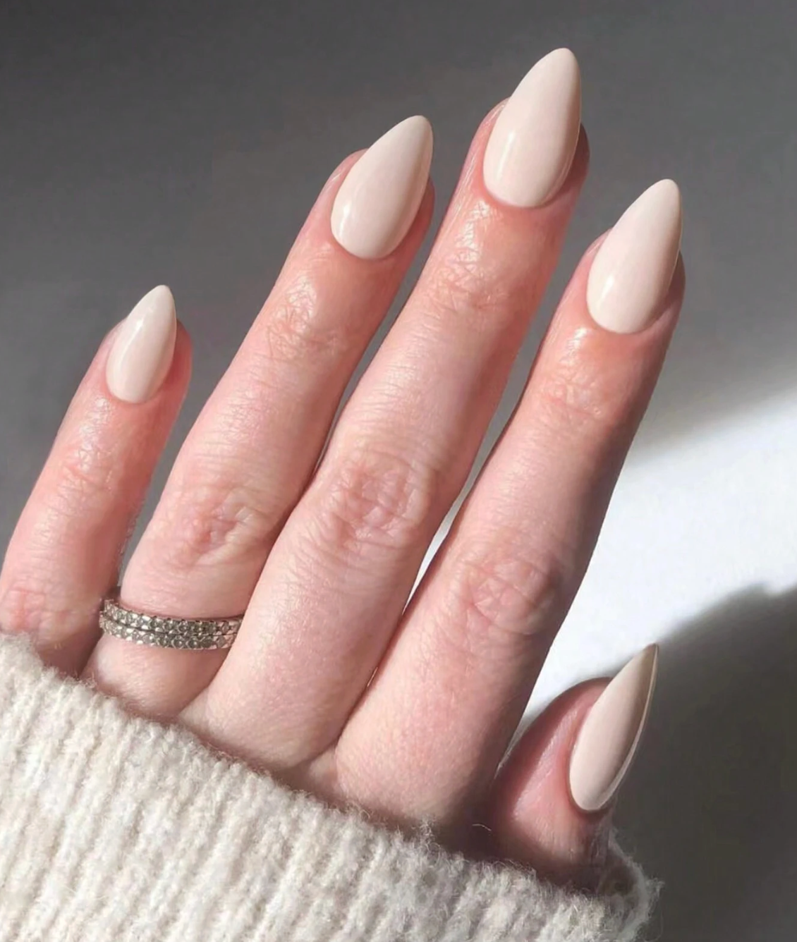 30 Pcs Almond Solid Color Press On Nail Set Universal Fit Everyday Manicure