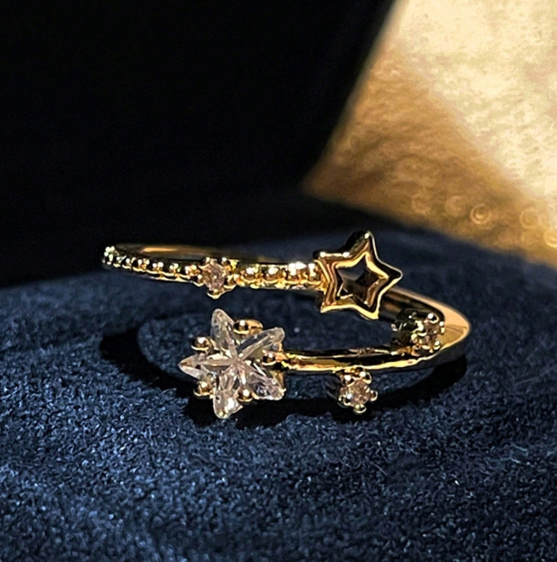 Starlight Cuff Ring – Crystal Glow Edition