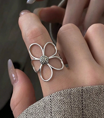 Bloom Whisper Open Ring – Floral Glow Edition