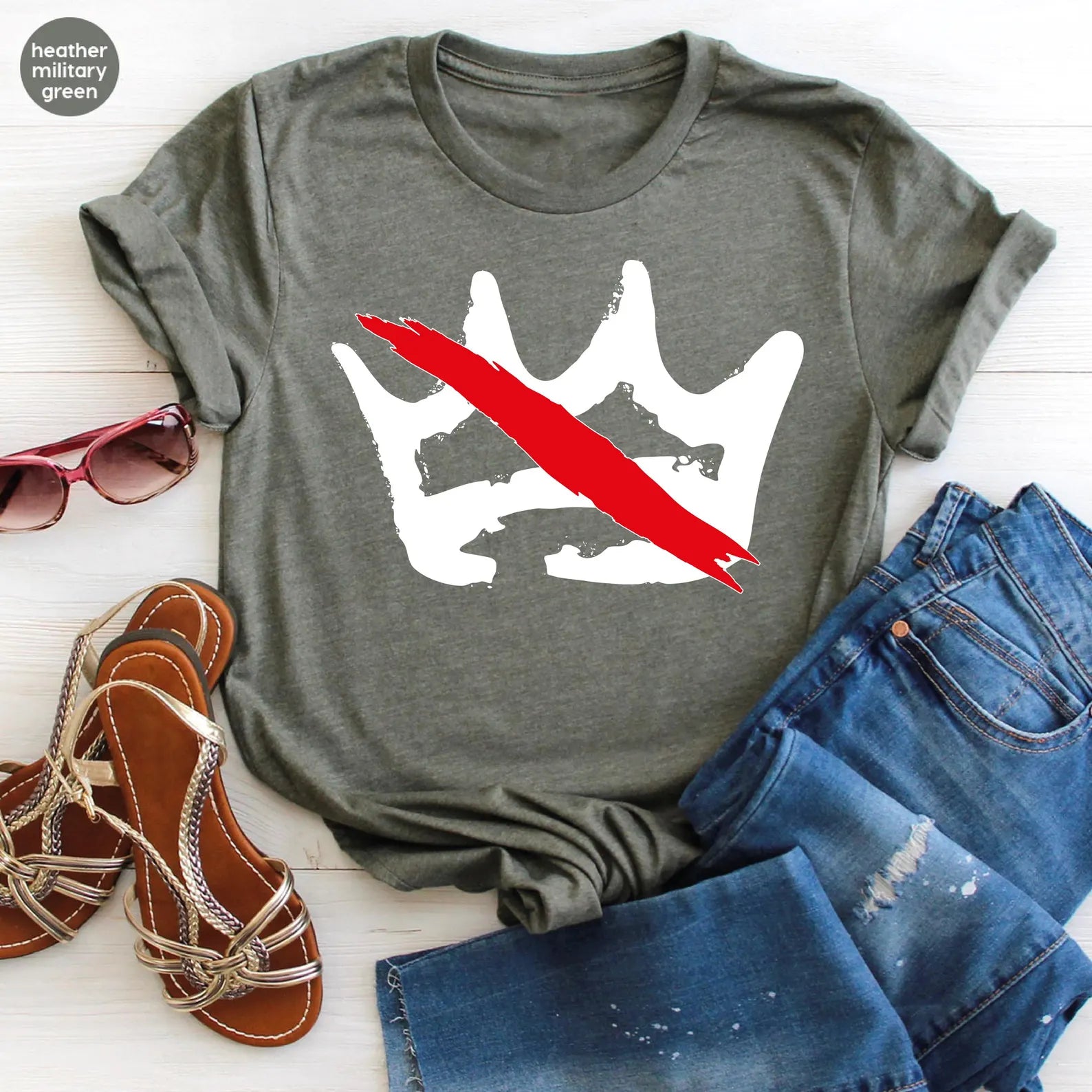 Crownless Freedom Tee – No Kings in America Graphic Shirt