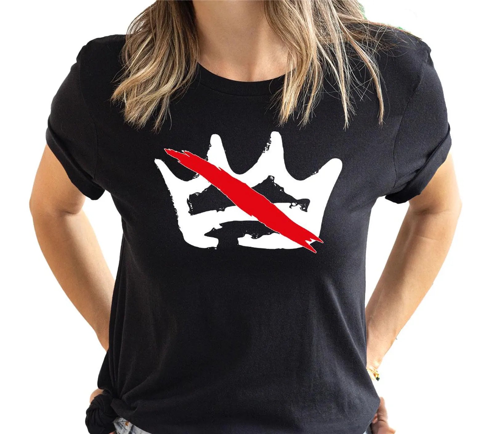 Crownless Freedom Tee – No Kings in America Graphic Shirt